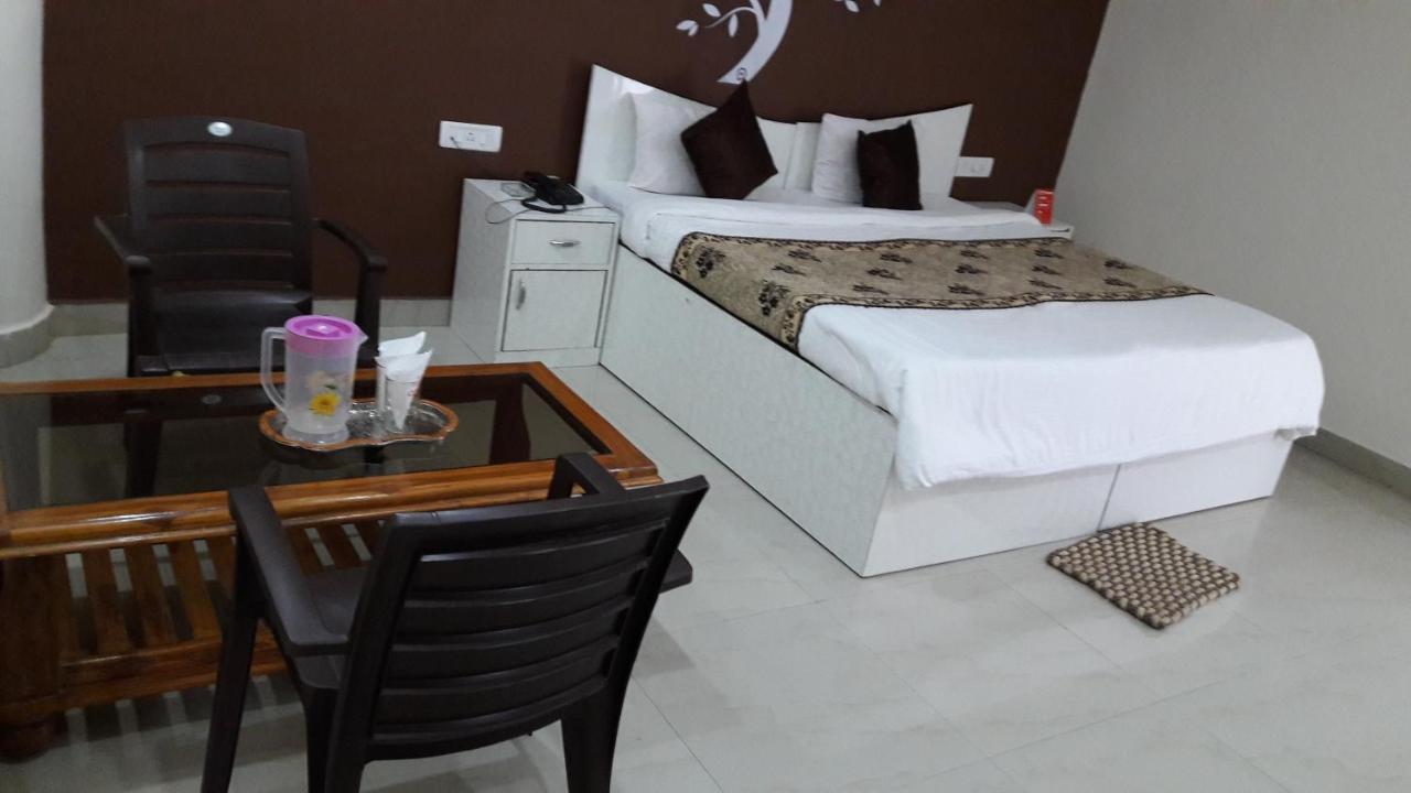 The Bagga Inn Jabalpur Exterior photo
