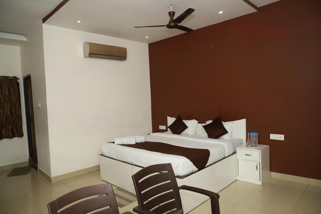The Bagga Inn Jabalpur Exterior photo
