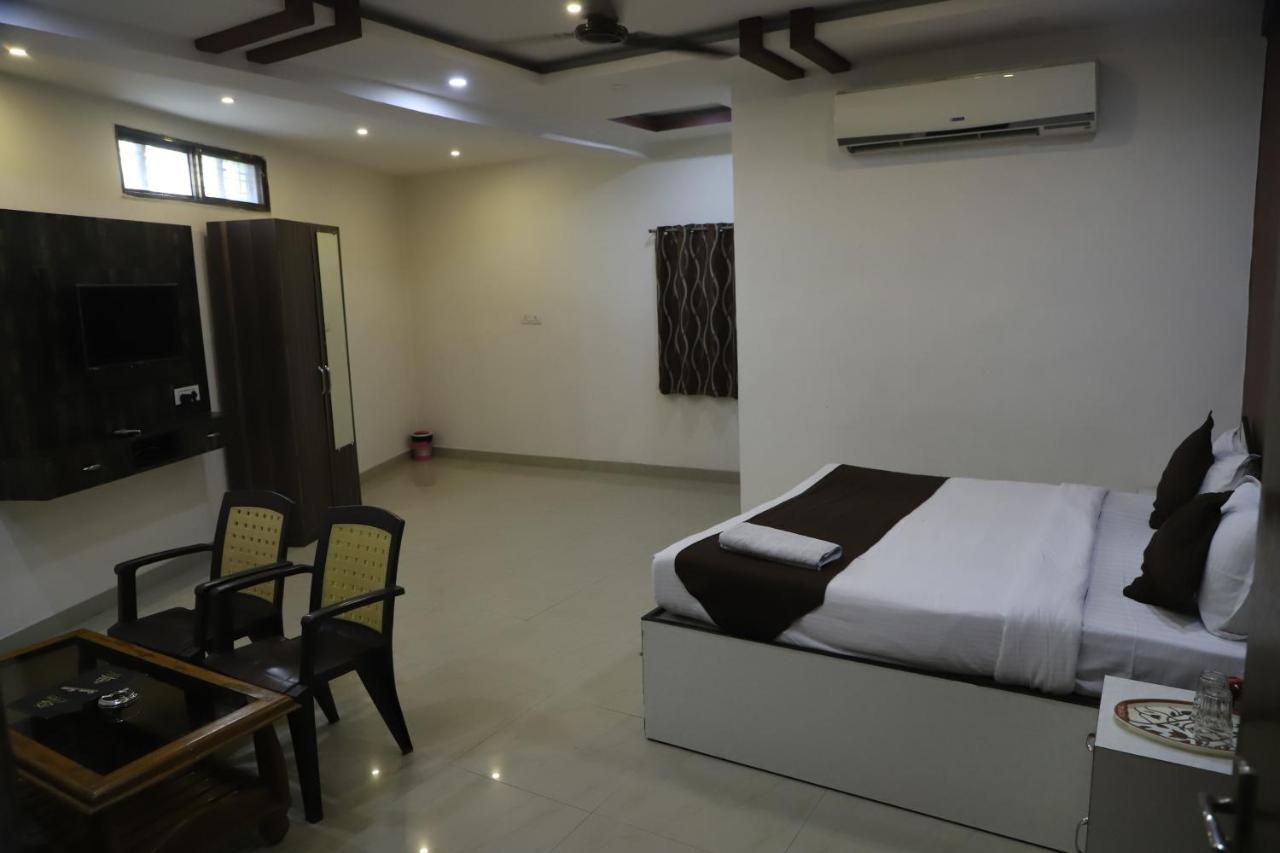 The Bagga Inn Jabalpur Exterior photo